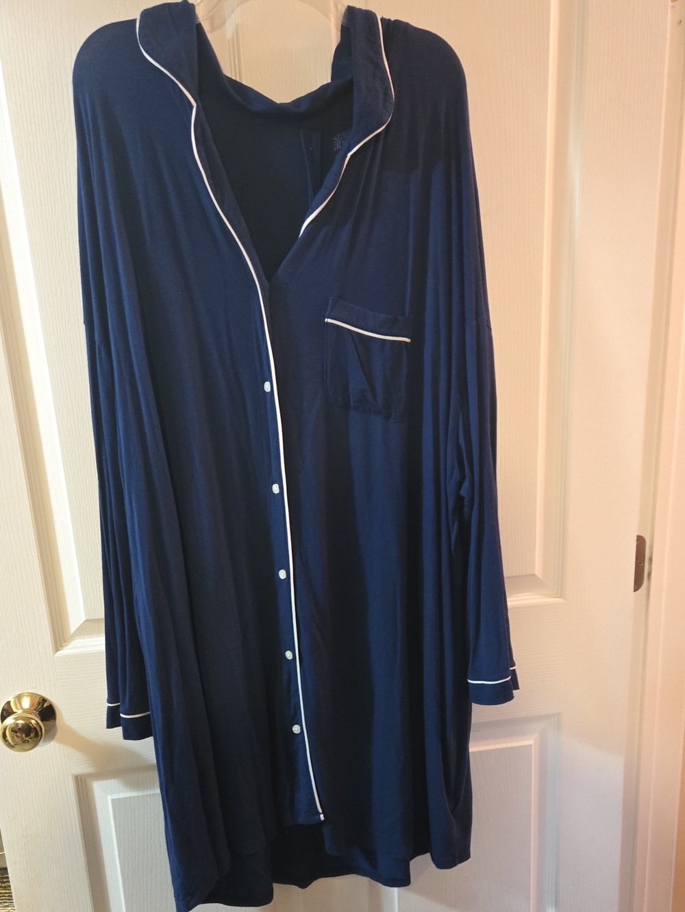 stars above Navy Blue Button-Front Long Sleep Shirt with White Piping